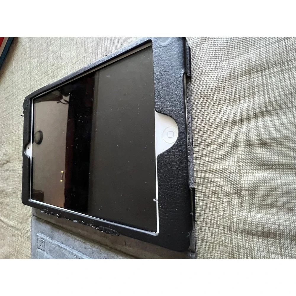 Apple iPad Mini 1st Gen A1432 Silver White WiFi 7.9 inch Tablet
